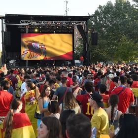 Los madrileños podrán ver la final de la Eurocopa en tres grandes pantallas en la plaza de Colón y puente del Rey