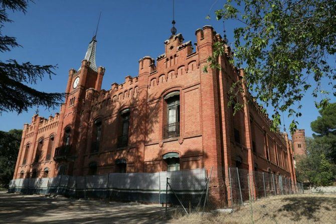 La finca tiene gran valor patrimonial tanto natural por sus especies vegetales como cultural por sus edificaciones, entre las que destaca el palacio del siglo XVI.