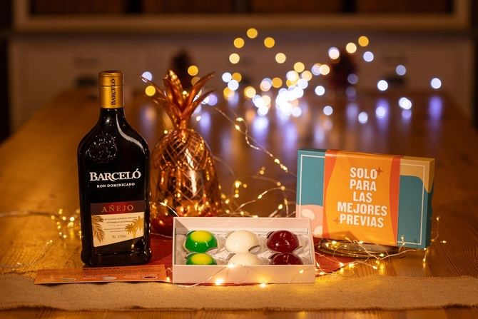 Mojito, Piña Colada y Daiquiri, transformados en tres cócteles sólidos con Ron Barceló. La combinación se presenta como una solución perfecta para la mejor previa con amigos y colegas, o como un regalo original y 'low cost' para el 'amigo invisible' en esta temporada navideña.