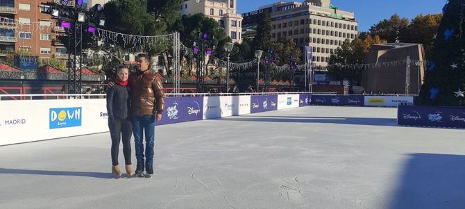 En la plaza de Colón y promovida por el laureado patinador Javier Fernández los deportistas también podrán disfrutar de los 800 m2 de la pista de hielo animada por sesiones de Dj. 