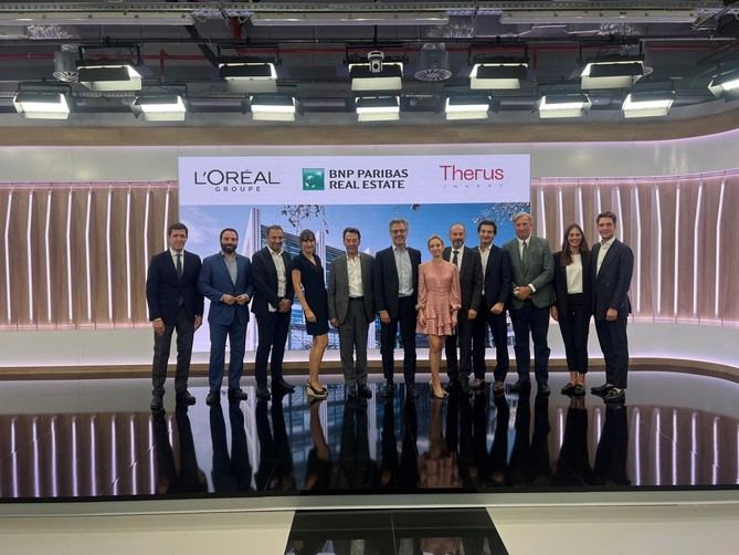 El concejal delegado de Innovación y Emprendimiento, Ángel Niño, ha asistidoa la inauguración de la nueva sede que la multinacional francesa L'Oréal ha abierto en el distrito de San Blas-Canillejas  y que será clúster de la compañía para España y Portugal.