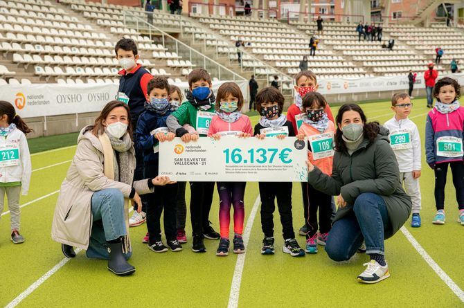 La inscripción plena de la Nationale-Nederlanden San Silvestre Vallecana Mini va destinada a la Fundación Unoentrecienmil, para combatir el cáncer infantil.