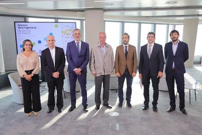 El encuentro, que ha sido moderado por Jorge Serrano, director técnico de DCN, ha reunido a representantes de las Administraciones y empresas públicas implicadas en Madrid Nuevo Norte, situando en el mismo foro de debate a representantes de la Comunidad de Madrid y el Ayuntamiento de la capital, así como del Consorcio Regional de Transportes de Madrid , el Canal de Isabel II, la Empresa Municipal de Transportes de Madrid (EMT) y el gestor ferroviario Adif.