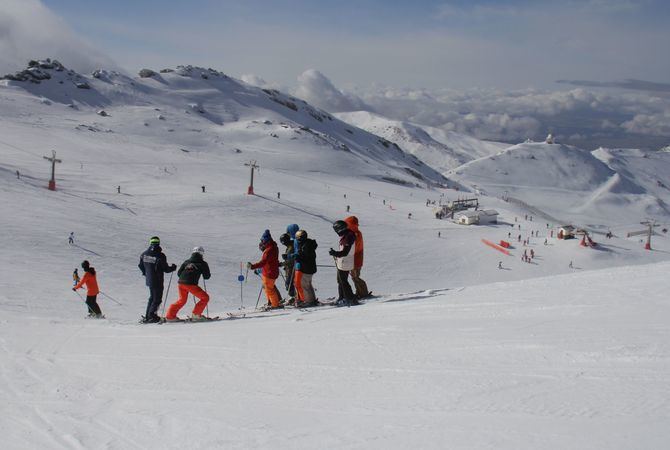 El usuario que quiera hacer el proceso de compra desde casa solamente tendrá que registrarse en la web de Sierra Nevada y solicitar la tarjeta 'forfait' recargable. Tanto el soporte, como el envío, son gratis. 