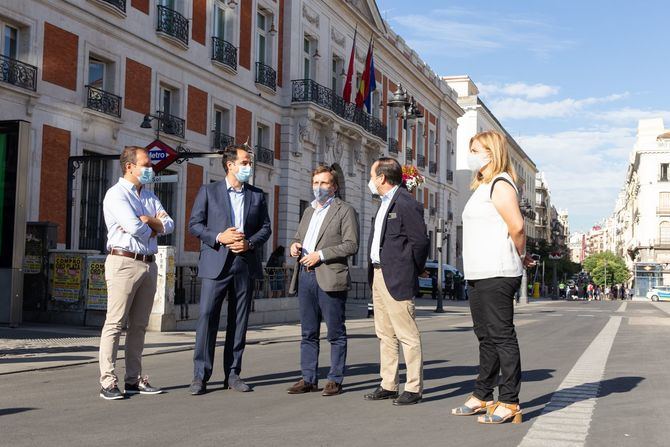 El alcalde ha destacado que con esta actuación se suman más de 5.000 metros cuadrados para que todos los madrileños y turistas puedan disfrutar del centro de la ciudad.