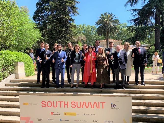 El South Summit 2024, el mayor encuentro emprendimiento del sur de Europa, se celebrará en la capital, un año más, del 5 al 7 de junio en La Nave de Villaverde. Bajo el lema 'Human by design', destacará el papel de la innovación como herramienta para mejorar la vida de las personas.