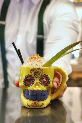 Un menú para celebrar el Día de los Muertos a estilo mexicano, en el centro de Madrid