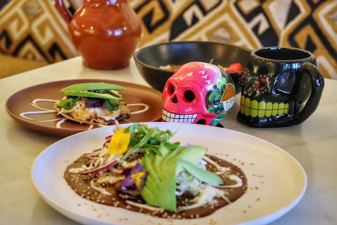 Un menú para celebrar el Día de los Muertos a estilo mexicano, en el centro de Madrid