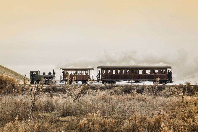 Este ferrocarril circula los domingos de primavera y otoño, a las 10.00, 11.00, 12.00 y 13.00 horas, y el coste del billete es de 7 euros por viajero.