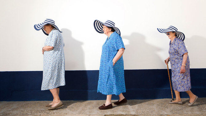 El segundo capítulo de este proyecto en torno a la bata tiene como protagonistas a mujeres gallegas fotografiadas en Vigo y el tercero, ya está en su cabeza: “Me gustaría hacerlo online, que sea algo deslocalizado”.
