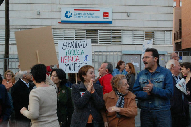 La asociación ha anunciado, además, que el próximo miércoles, 1 de junio, tendrá lugar una concentración, a las 19.30 horas, en las puertas del centro, ubicado en la calle de Villalobos, 14.