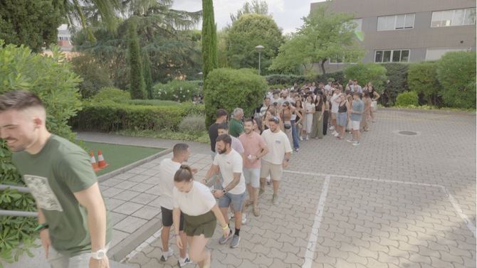 Durante la semana, los alumnos tienen la oportunidad de estudiar y convivir con miembros en activo de la Guardia Civil.