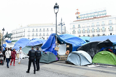 Investigan posibles amenazas contra Ayuso en Sol