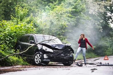 En zonas urbanizadas como Madrid o Barcelona predominan los accidentes urbanos. Sin embargo, en provincias menos densamente pobladas como Ávila, Segovia o Huesca, las vías interurbanas registran más incidentes.