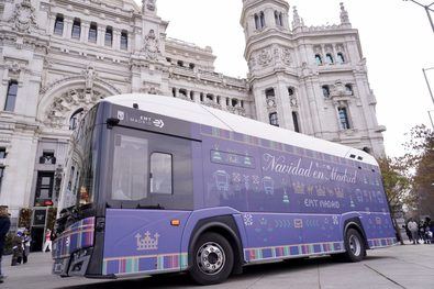Personal de EMT Madrid han distribuido cartas en marquesinas de todos los distritos para que escriban los más pequeños.