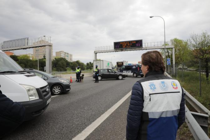 El alcalde supervisó un control de la Policía Municipal en la A3