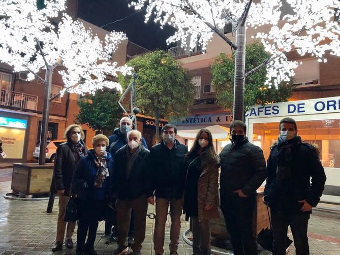 Este año, el distrito de Carabanchel ha instalado luces en tres puntos más: junto al eje de Camino Viejo de Leganés, también en la calle de La Laguna y en la plaza de Carabanchel, donde su ubica la sede municipal.