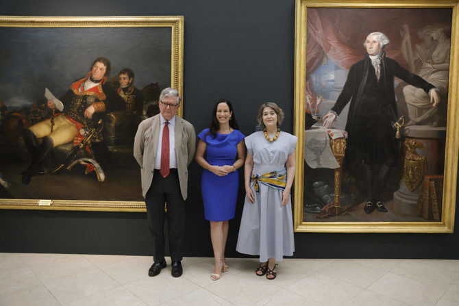 La delegada de Cultura, Turismo y Deporte, Marta Rivera de la Cruz, participa en la presentación del nuevo espacio de la Real Academia de Bellas Artes de San Fernando que acogerá un retrato de George Washington.