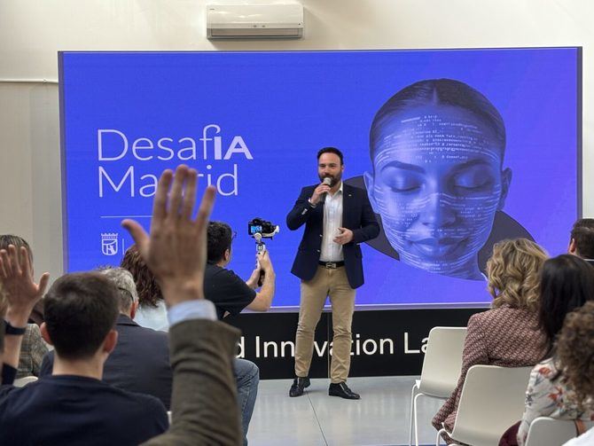 El Ayuntamiento de Madrid ha presentado la segunda edición de DesafIA Madrid, un programa de innovación abierta que busca identificar soluciones tecnológicas capaces de dar respuesta a retos reales planteados por empresas y también por distintos servicios municipales.