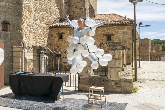 La Comunidad de Madrid convertira 11 de sus municipios en espacios de creacion contemporanea con la VI edicion de 'Arte vivo en la plaza'.