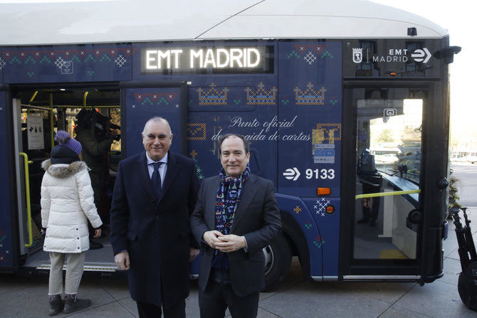 Cararabante ha entregado su carta con el deseo de “seguir teniendo una ciudad sostenible” y con la petición al Gobierno central de que ejecute el Plan de Cercanías y haga gratuita la R-5.