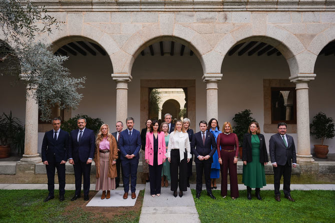 El consejero de Vivienda, Transportes e Infraestructuras, Jorge Rodrigo, y su homólogo extremeño, Manuel Martín, han mantenido un encuentro en Mérida, en el marco del viaje oficial que la presidenta del Ejecutivo madrileño está realizando a Extremadura.