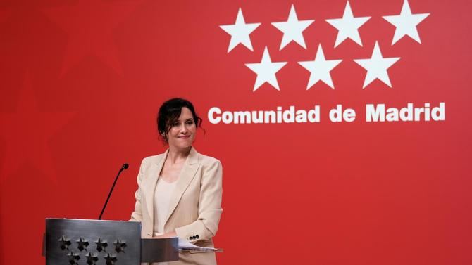 La presidenta de la Comunidad de Madrid, Isabel Díaz Ayuso, ha anunciado hoy el aumento de las retribuciones a todo el personal del Servicio Madrileño de Salud (Sermas) que realiza guardias, noches, fines de semana y festivos. 
