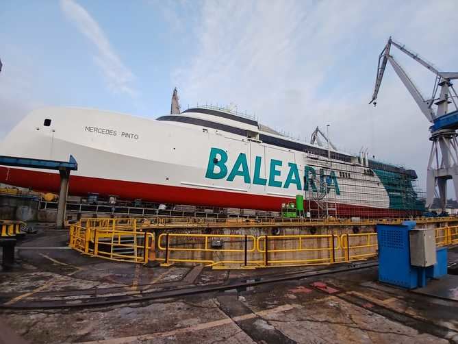 Los trabajos del fast ferry Mercedes Pinto se encuentran ya en una fase avanzada con toda la estructura del casco realizada.