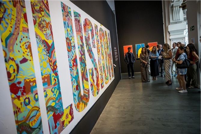 La X Bienal de Arte Contemporáneo de Fundación ONCE puede visitarse en CentroCentro, en pleno Palacio de Cibeles, hasta el próximo 11 de octubre.