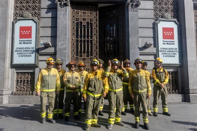 Las Brigadas Forestales de la Comunidad de Madrid han anunciado este jueves la interrupción del paro, convocado el pasado 15 de julio, durante los próximos 10 días, ante la 'situación devastadora' que se está viviendo en el país por los incendios.