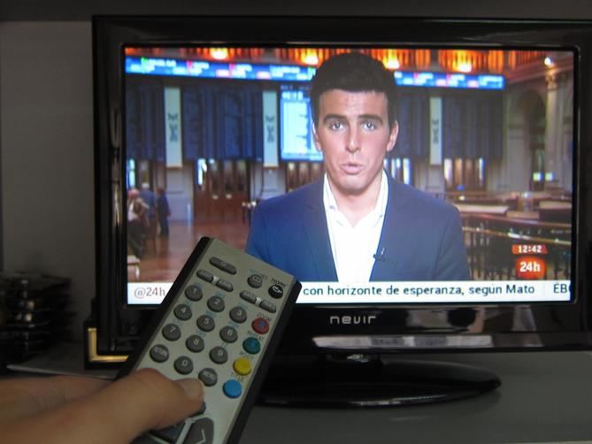 El cambio de frecuencias es un proceso que no implica la aparición ni desaparición de canales de televisión, ni la obsolescencia de televisores ni descodificadores de TDT. Independientemente del tipo de vivienda, toda la ciudadanía deberá resintonizar sus televisores.