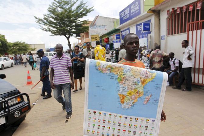 La Unión Africana, un grupo continental de 55 países, ha declarado su apoyo a la campaña 'Correct the Map' (Corregir el Mapa) para que organizaciones de todo el mundo sustituyan el mapa de Mercator por alternativas como la proyección 'Equal Earth' de 2018, que, según sus partidarios, refleja con mayor exactitud el verdadero tamaño de África.