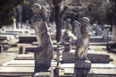El 39% de los españoles elige funerales civiles