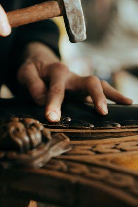 Entre las opciones, figura un taller de restauración de muebles.