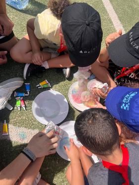 Los menores inscritos podrán participar en actividades educativas y de ocio saludable.