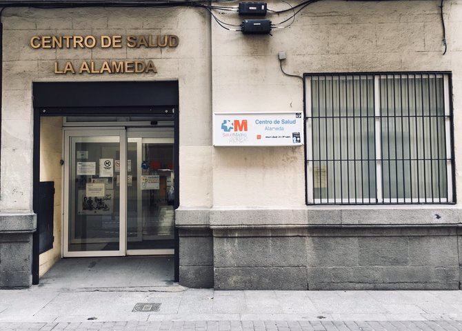 Las asociaciones de vecinos se concentrarán este jueves primero, a las 10.15 horas, ante el centro de salud de la calle de Alameda, para trasladarse después, a las 11.00 horas, a las puertas del Palacio de Cibeles, donde se desarrollará el Pleno municipal de noviembre.