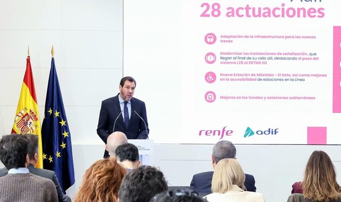 El ministro Óscar Puente ha presentado el plan para renovar la C-5 de Cercanías de Madrid, 'con una inversión clave para el futuro de la movilidad y el transporte público' de la ciudadanía madrileña.