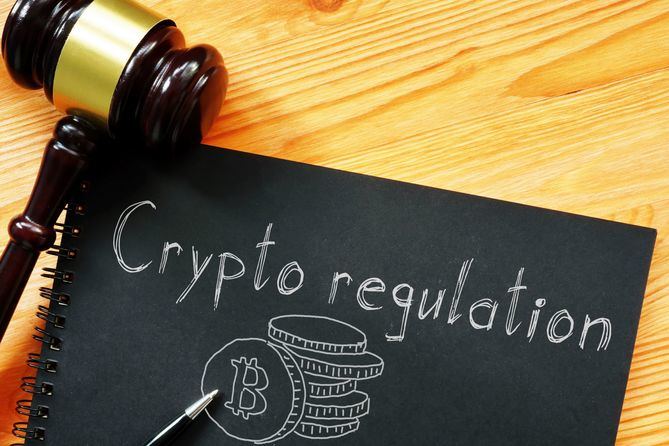 El tratamiento jurídico de las criptomonedas plantea retos inéditos para el Derecho moderno. La falta de precedentes, la complejidad tecnológica y la vocación global de estos activos exigen una respuesta legal integral, prudente y proactiva.