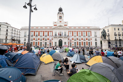 Polémica por el control de la acampada en Sol
