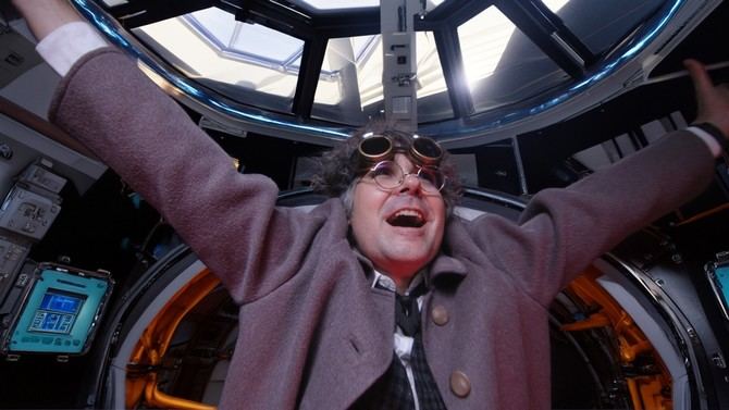 La iniciativa CSIC X+ celebrará la navidad en Mérida, Fuengirola, Madrid, Alicante y Santiago de Compostela con un espectáculo para toda la familia que fusiona ciencia, arte y emociones.