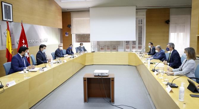 El consejero ha insistido en que entre los objetivos de la Comunidad de Madrid está “fomentar la intermodalidad con el fin de llegar a un 80% de desplazamientos en transporte público”. 