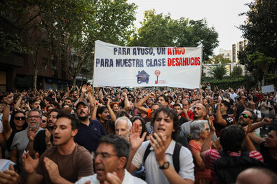 Indignación en las calles, en apoyo a Maricarmen