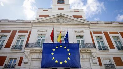 La Casa de Correos se ilumina de azul por Europa