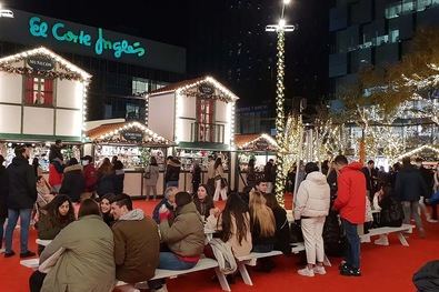 La oferta gastronómica incluye tanto los clásicos navideños como propuestas innovadoras y singulares, para compartir en familia o con amigos. Los mercados se podrán visitar de 12.00 a 22.00 horas, con restauración hasta las 23.00 horas.