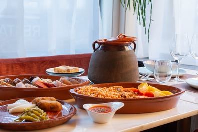 Cocido madrileño: tradición en El Café de la Ópera