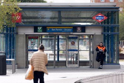 Metro de Madrid amplia el horario y refuerza el servicio de la Línea 3 durante el festival Tomavistas, del 29 al 31 de mayo, facilitando el transporte para 11.000 asistentes. Se implementan trenes especiales y aumenta la frecuencia en horas clave. También se reforza la Línea 7 por los conciertos de Ed Sheeran.