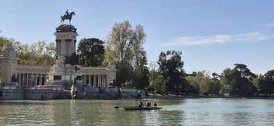 La Copa San Isidro de yolas, en el estanque del Retiro