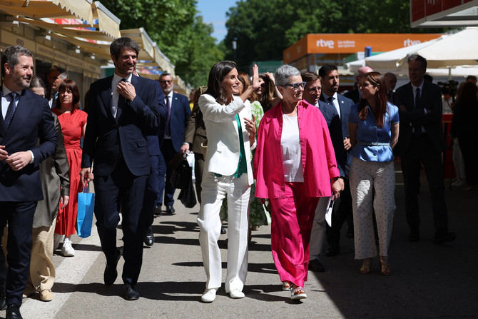 La reina Letizia inaugurará este viernes, 30 de mayo, la 84ª edición de la Feria del Libro de Madrid, que estará 'iluminada' por la ciudad de Nueva York y que tendrá homenajes a autores como Mario Vargas Llosa, Carmen Martín Gaite, Federico García Lorca, Paul Auster, Ana María Matute o Gabriela Mistral.
