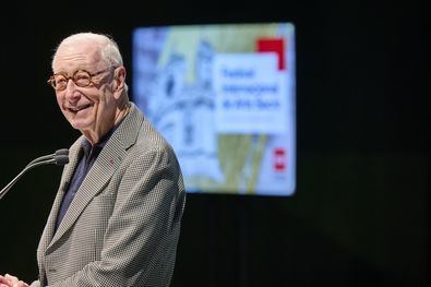 William Christie sera el encargado de inaugurar el festival el 29 de marzo en los Teatros del Canal con el 'Miserere' y la 'Misa de requiem', dos composiciones del frances Andre Campra. Dos dias despues, regresara al mismo escenario para interpretar 'Lecciones de Tinieblas para el Miercoles Santo', de Marc-Antoine Charpentier.