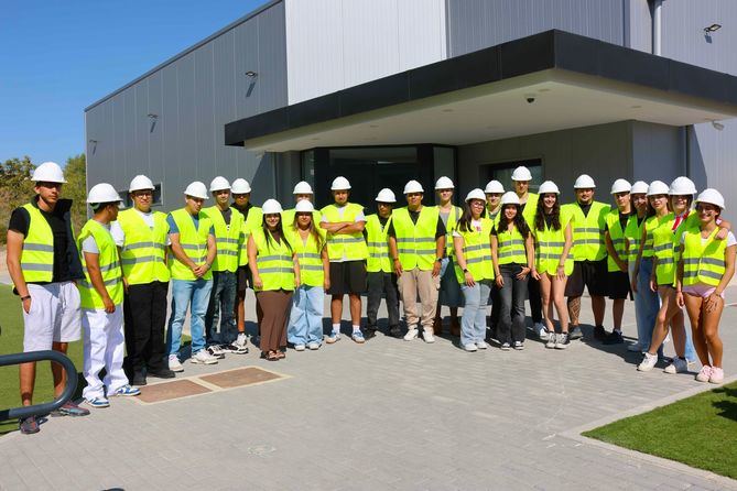 La oferta formativa de este año incluye la tercera promoción del ciclo de Formación Profesional Básica en Reforma y Mantenimiento de Edificios, y, por primera vez, el Grado Medio en Obras de Interior, Decoración y Rehabilitación.
